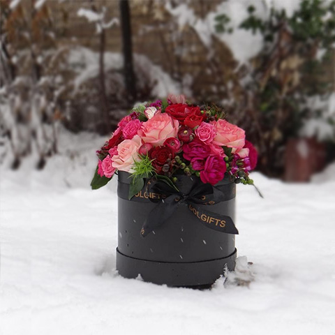باکس گل کادویی سفارشی Snowing flower gift