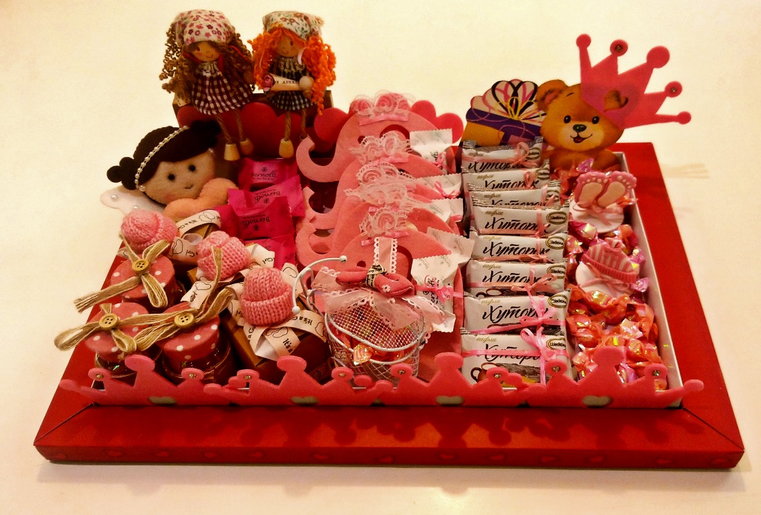باکس مخلوط شکلات و عروسک مخصوص چشم روشنی نوزاد دختر 