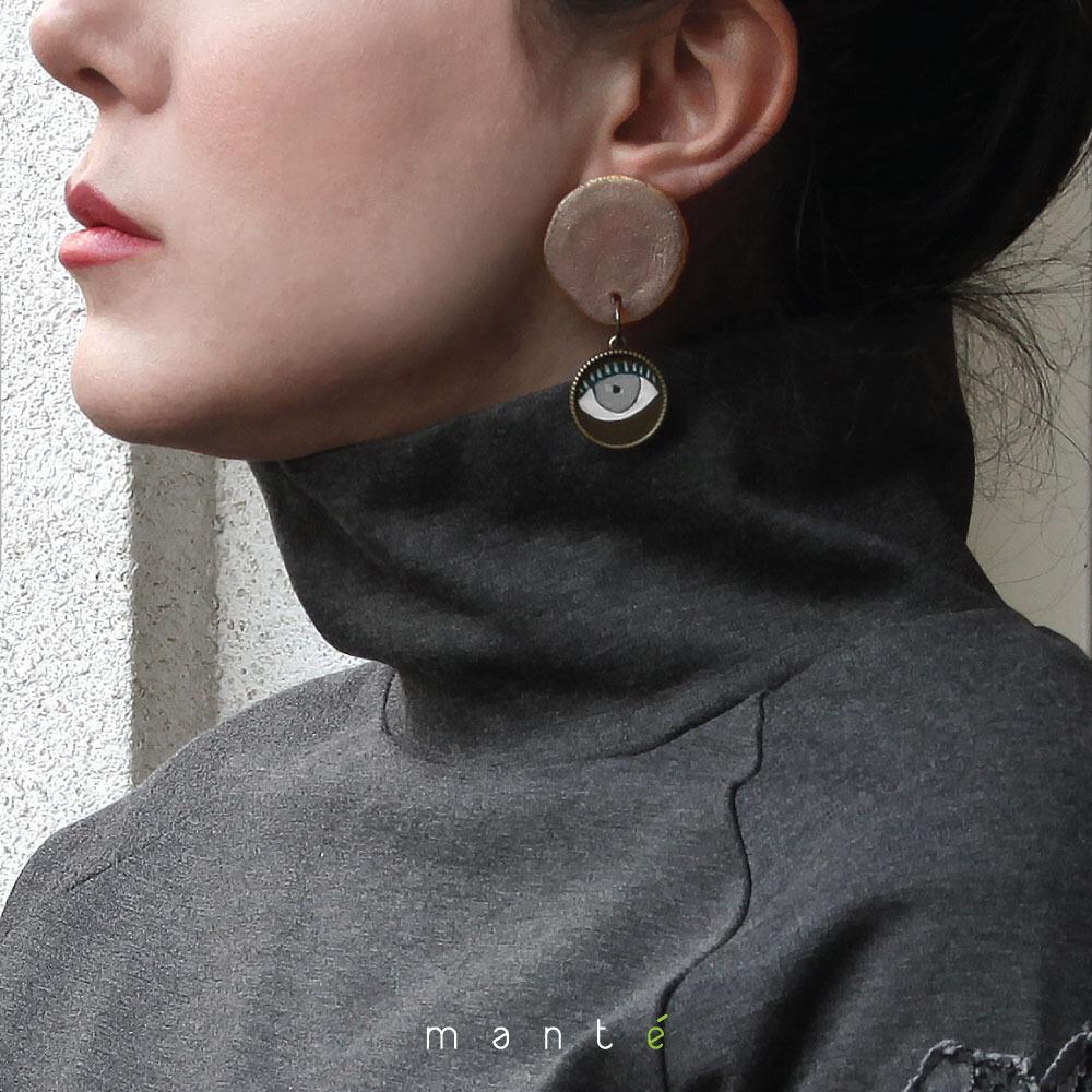 گوشواره دستساز سرامیکی منته طرح چشم طوسی