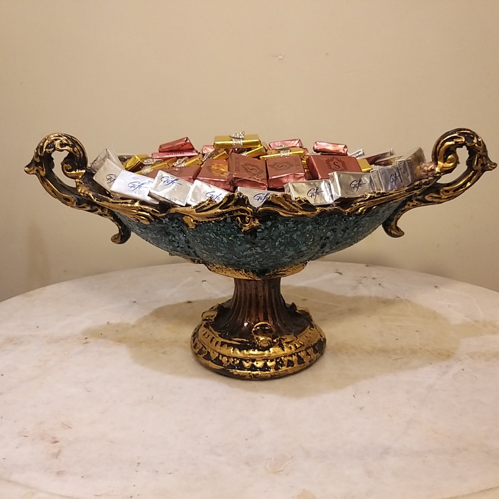 شوکوآذین ۱۲۰ گرمی در شکلات خوری پایه کوتاه فیروزه ای