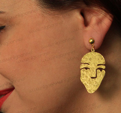 گوشواره برنجی طرح صورتک