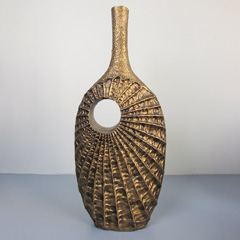 مجسمه گلدان طرح دار سارنگ برنزی