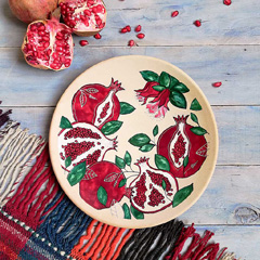 بشقاب دکوری طرح انار نقاشی شده با دست