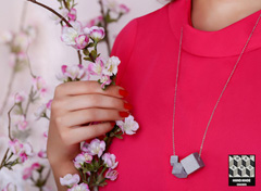 گردنبند 3 مکعبی بتنی